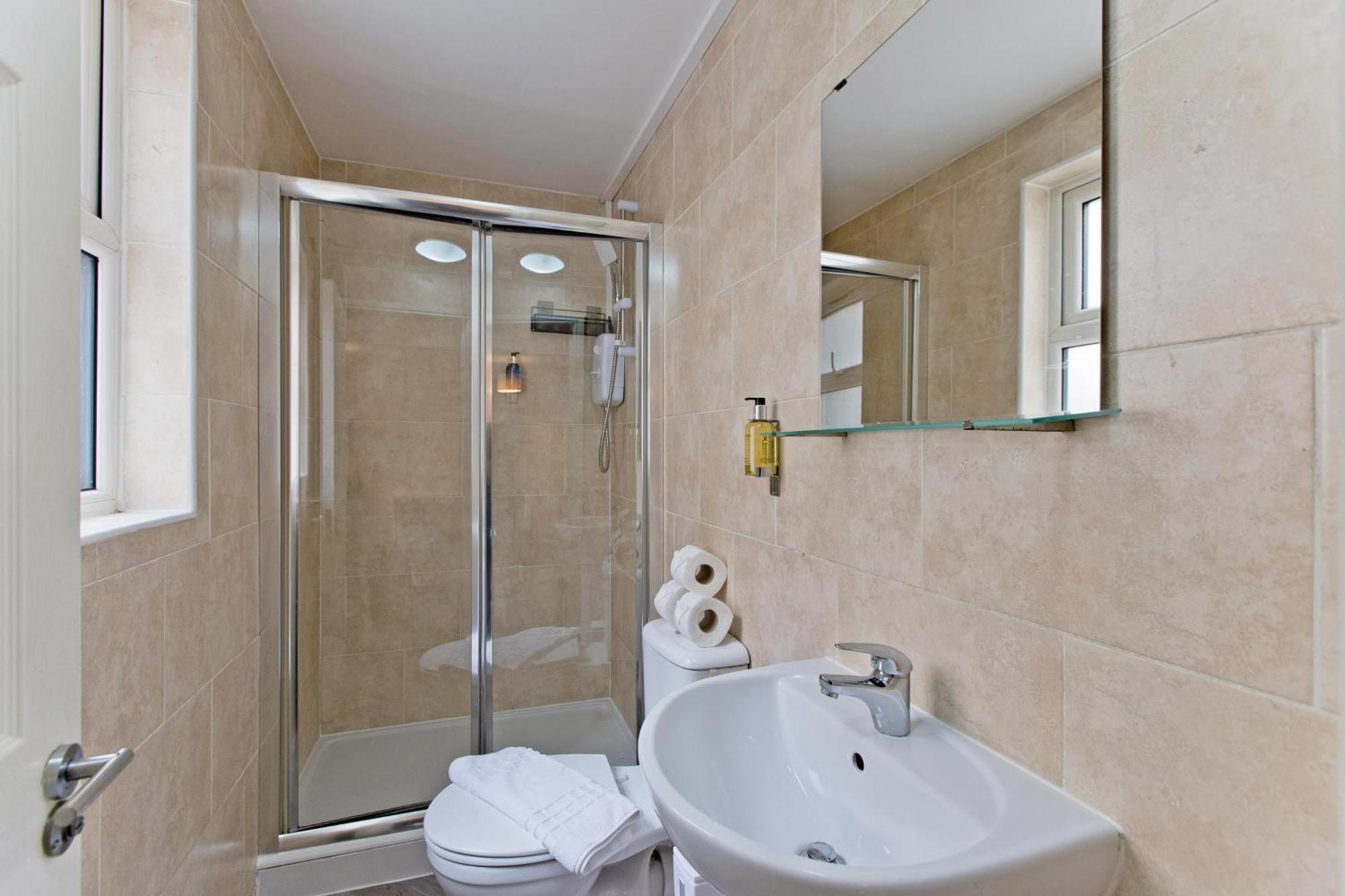 Imperial Corner House-Whitechapel Apartment London Ngoại thất bức ảnh